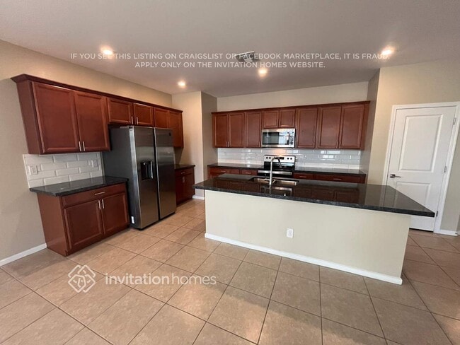 Building Photo - 17816 W Daley Ln