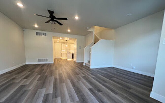 Foto del edificio - 1 year old Townhome in Cedar City