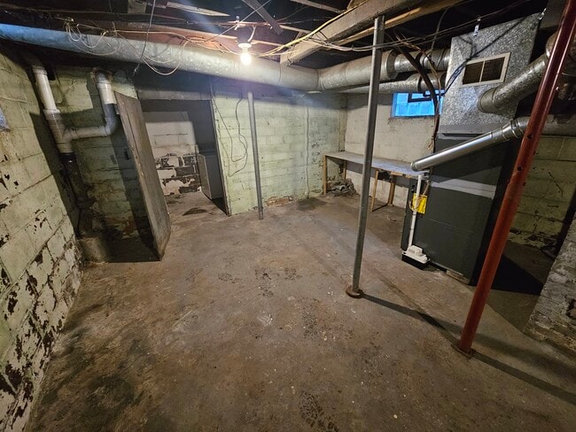 Building Photo - 1014 Indiana Ave