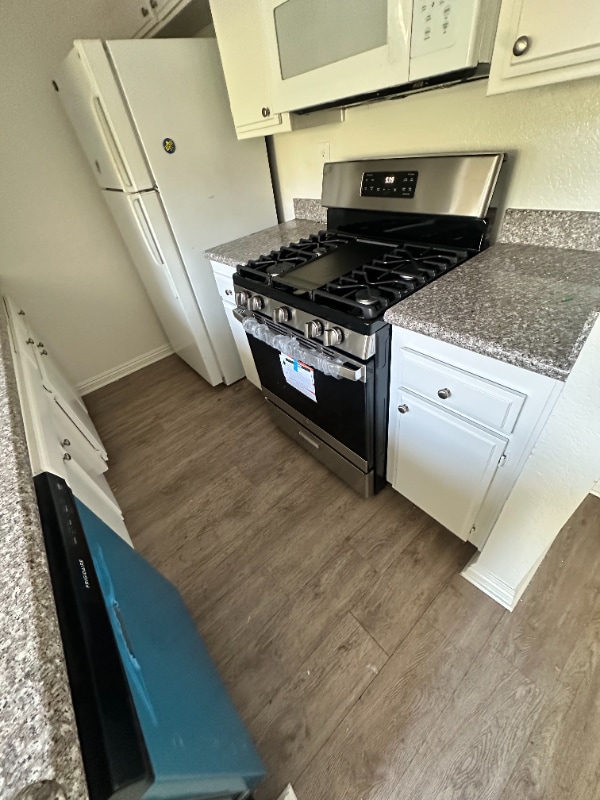 Foto del edificio - 15009 Moorpark St