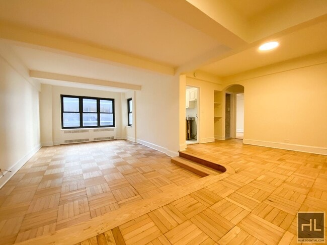 Building Photo - EAST 56 STREET