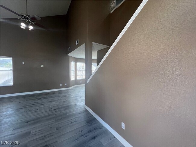 Building Photo - 1368 Torington Dr