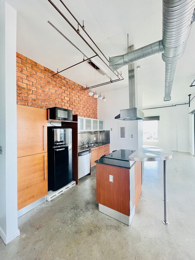 Foto del edificio - 10 SW South River Dr