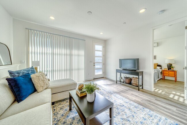 Building Photo - Phase 1 Bungalow Rental - Lot D40 Main