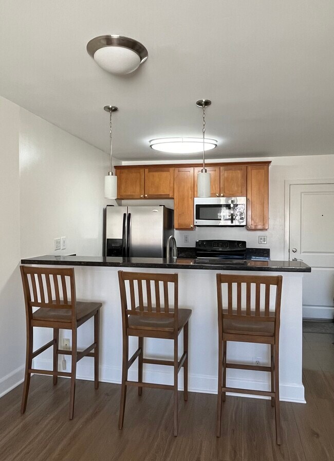 Asientos - 10982 Roebling Ave
