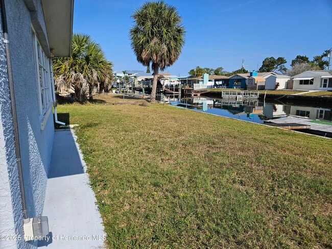 Building Photo - 13240 Starfish Dr