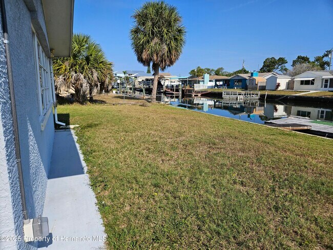 Foto del edificio - 13240 Starfish Dr