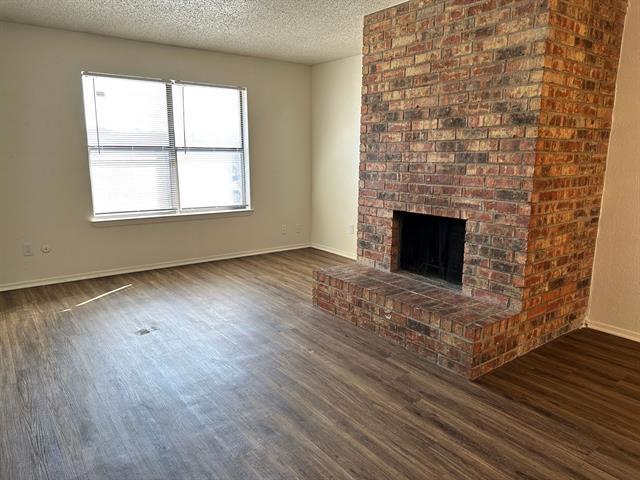 Building Photo - 2713 Hurstview Dr