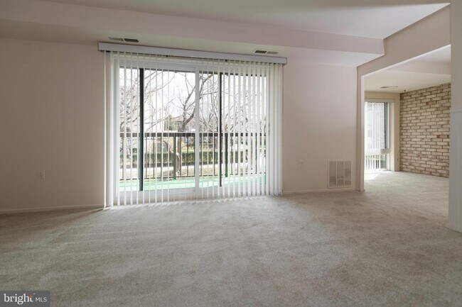 Foto del edificio - 10020 Stedwick Rd