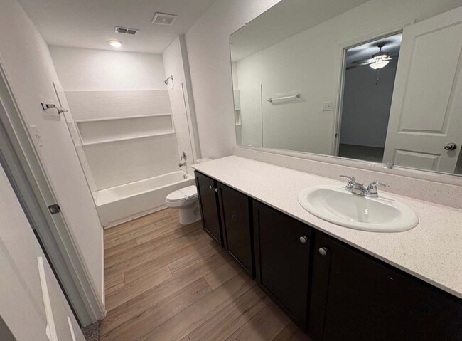 Foto del edificio - 1339 Mosely Cir