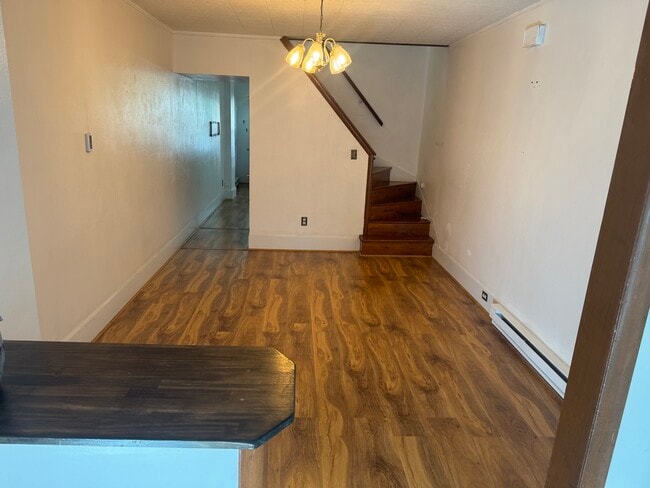 Foto del edificio - 454 Fern St