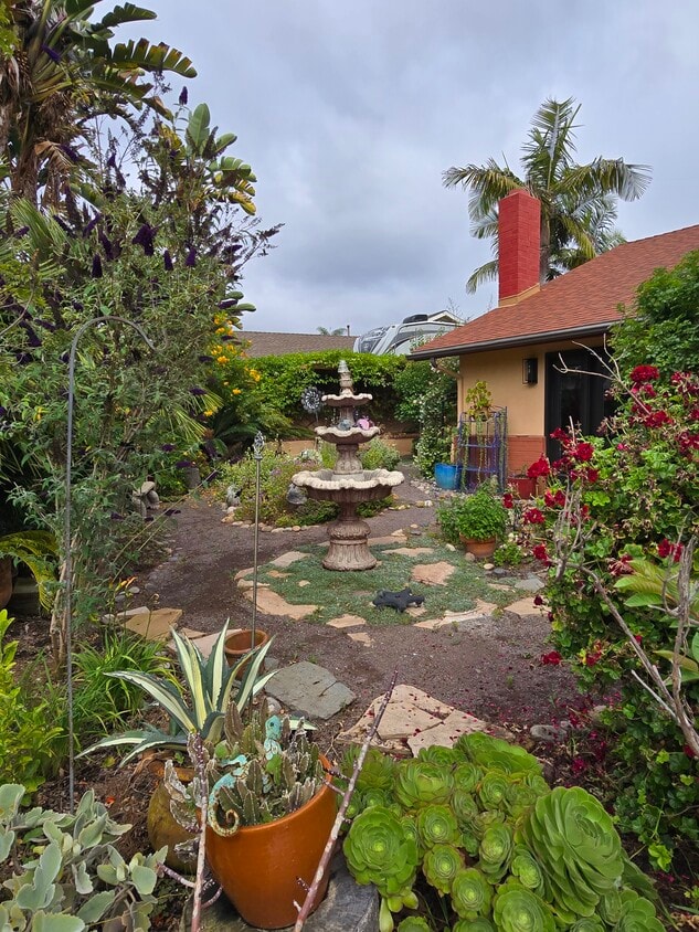 Building Photo - 4869 Alondra Way