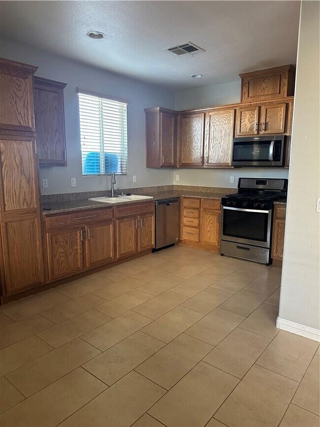 Foto del edificio - Great 2 story home of Southwest area
