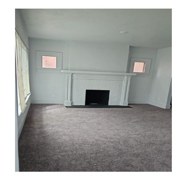 Building Photo - 11856 Wisconsin St