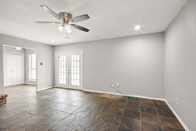 Foto del edificio - 17610 Possums Run Dr