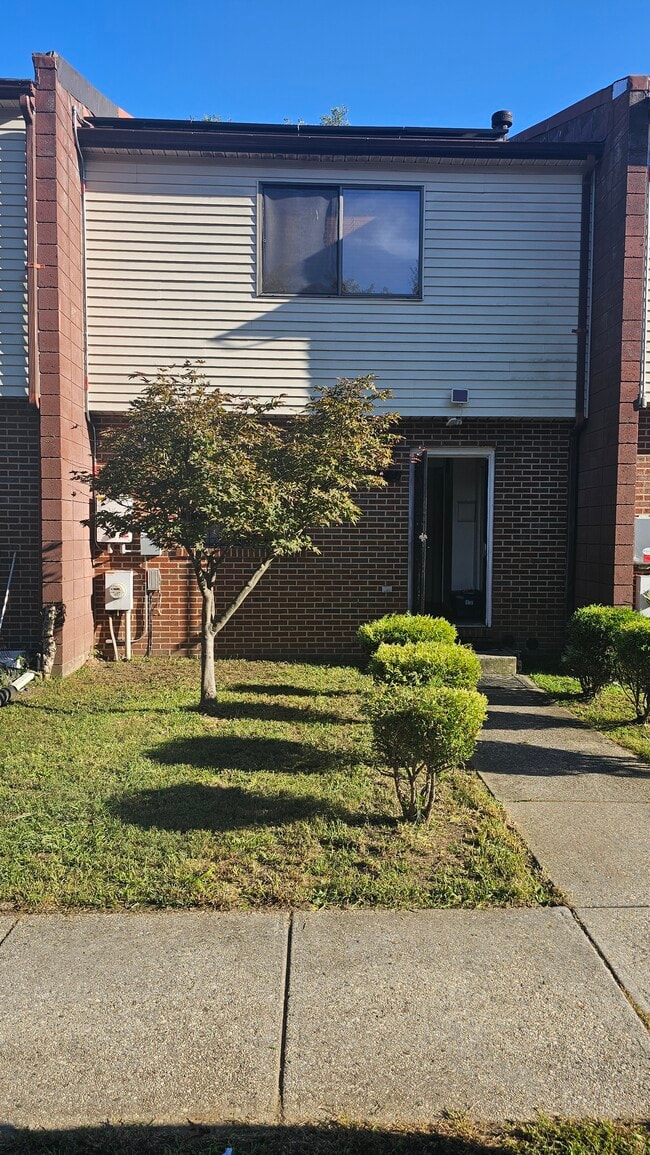 Foto del edificio - 909 Porter Ct NE