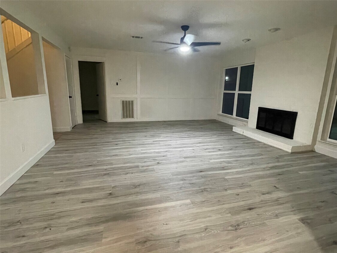 Foto del edificio - 3014 Edgewood Dr