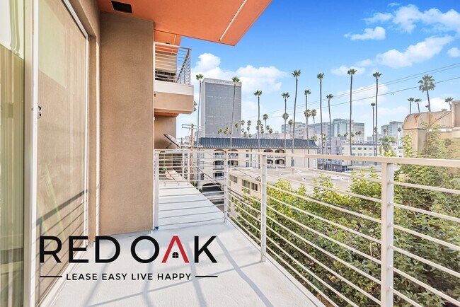 Foto del edificio - Beautiful One Bedroom with Spacious, Sun-D...