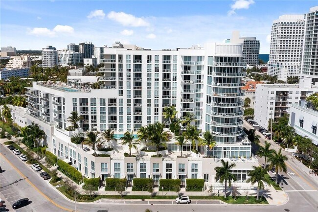 Foto del edificio - 401 N Birch Rd