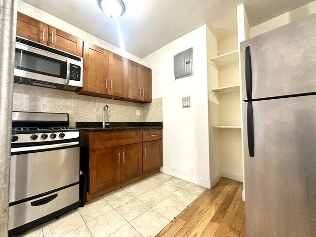 Foto del edificio - 1 bedroom in NEW YORK NY 10034
