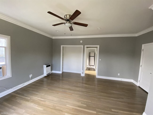 Building Photo - 1441 Edgecliffe Dr