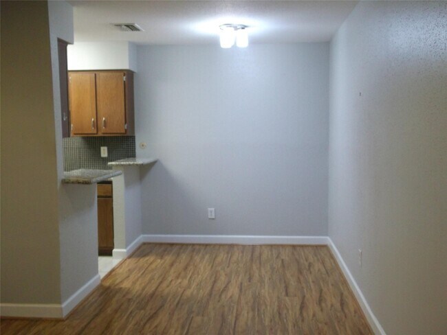 Foto del edificio - 8801 Hammerly Blvd