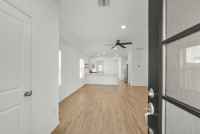 Foto del edificio - 3003 Halleton Ct.