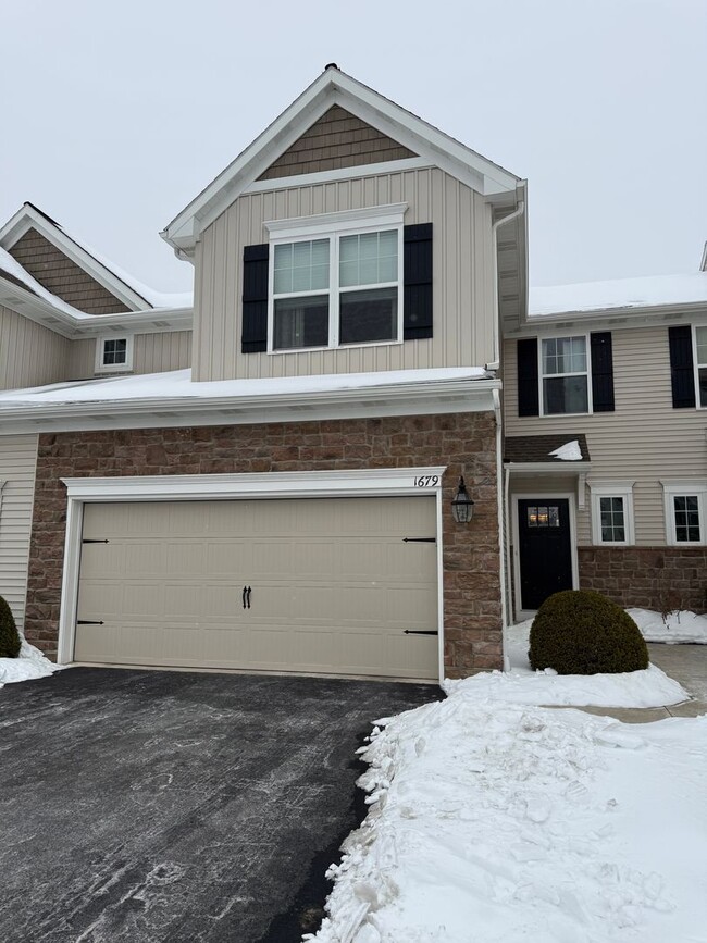 Building Photo - 1679 Haralson Dr