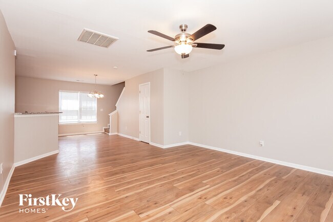 Building Photo - 1423 Peach Park Lane