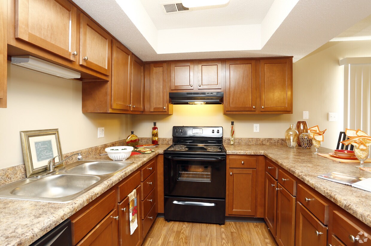 Country Lake Estates 9201 E 30th St Indianapolis, IN Apartments for