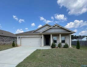 Building Photo - 17007 Carriage Sta Dr