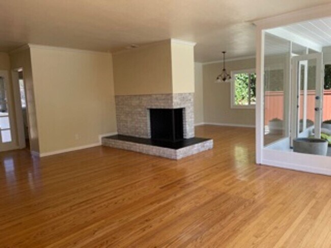 Foto del edificio - 4 br, 3.5 bath House - 21 Corte Lodato