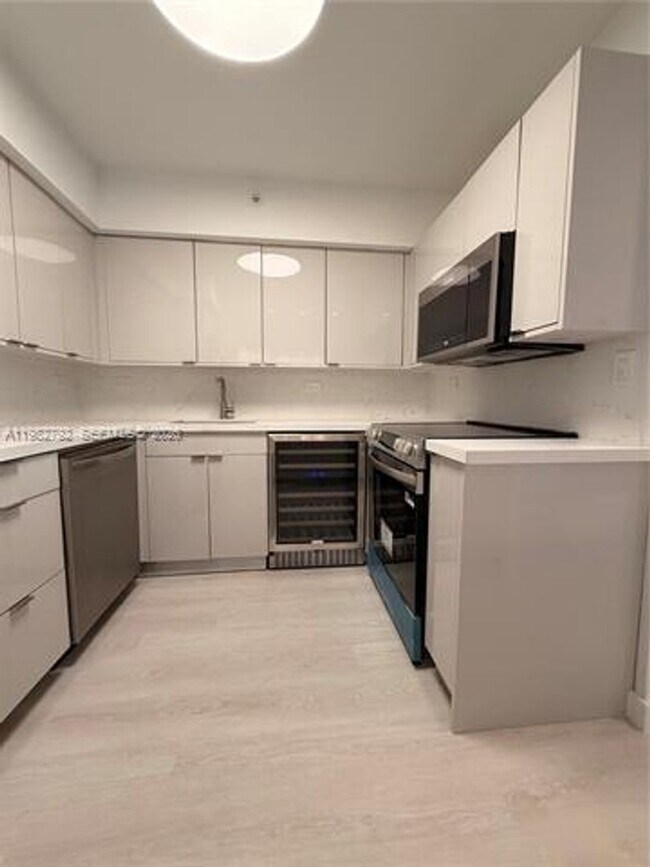 Foto del edificio - 1500 Bay Rd