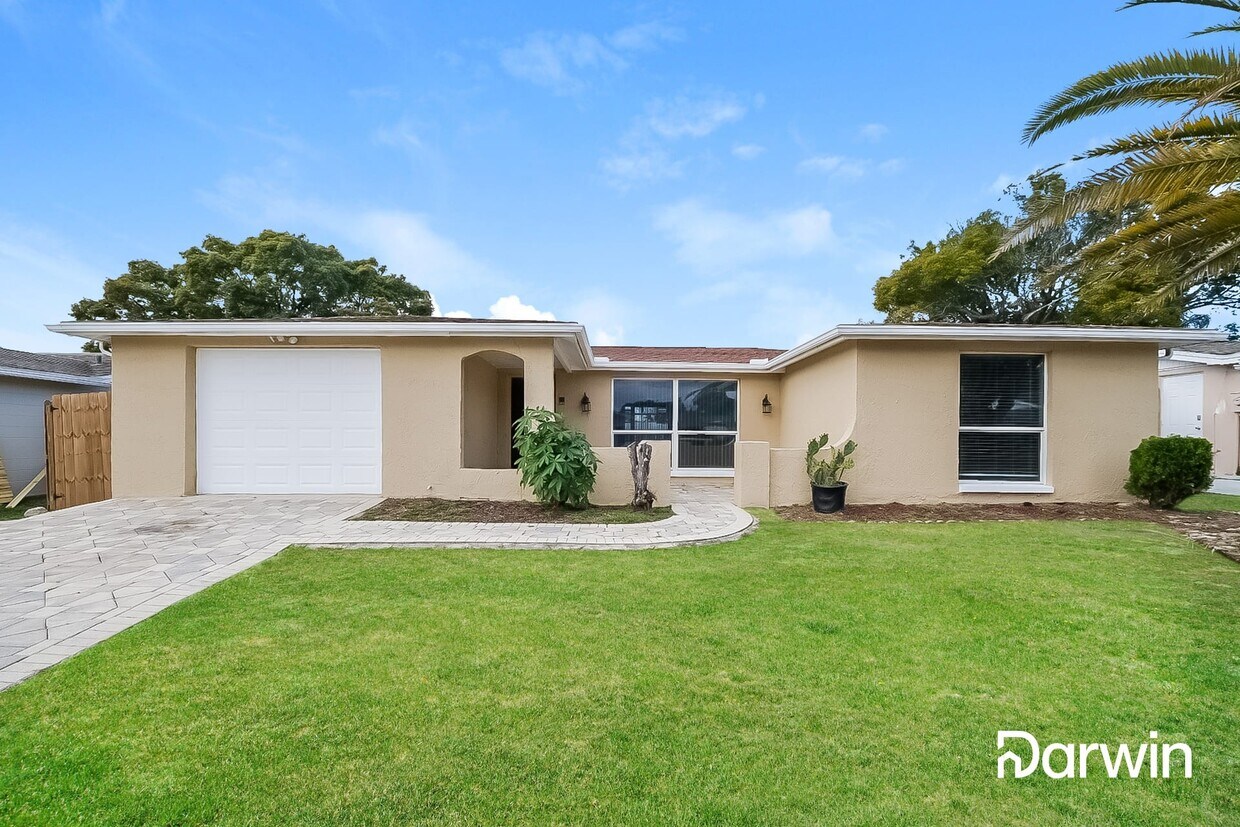 Foto principal - 9135 Hunt Club Lane, Port Richey, FL 34668
