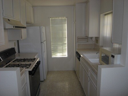 Foto del edificio - West Mira Mesa 1bed/1bath