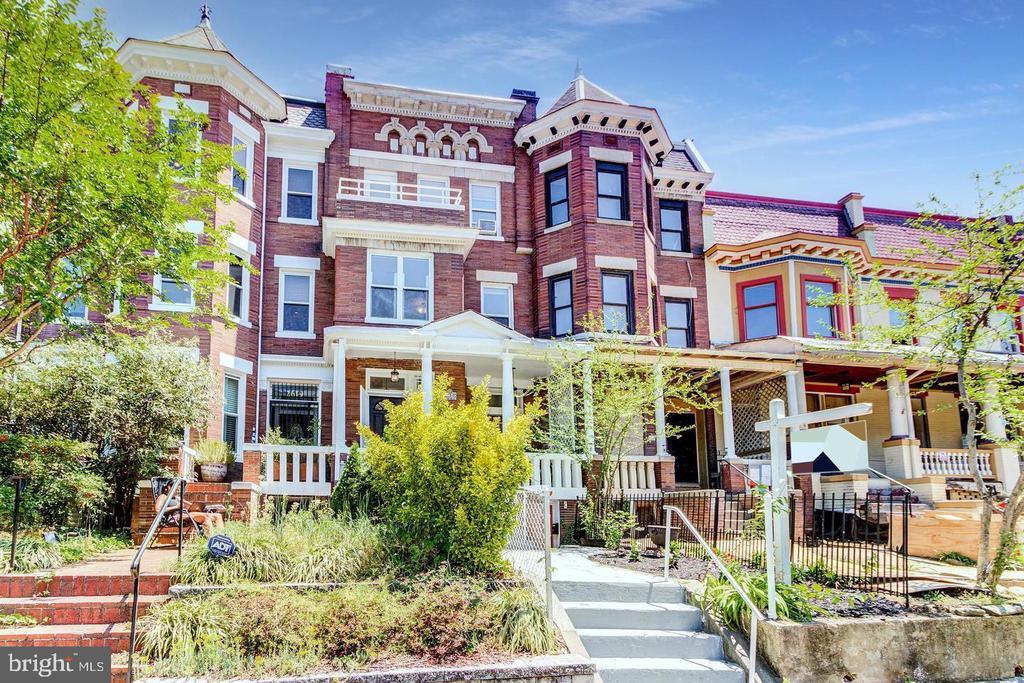 Foto principal - 2617 13th St NW