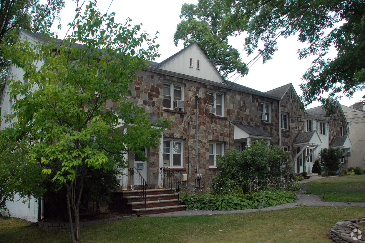 Building Photo - 73-79 Centennial Ave