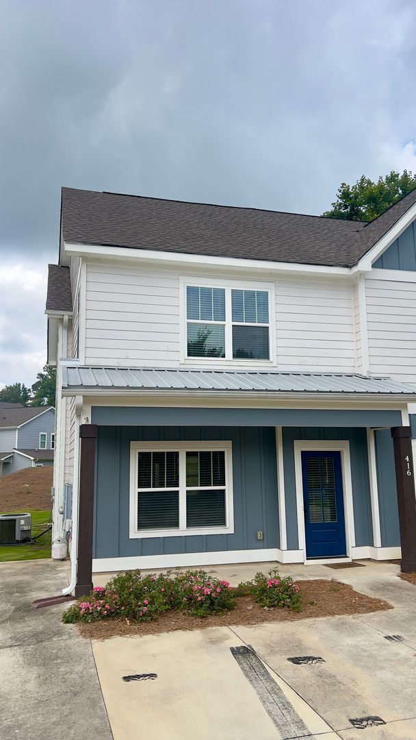 Building Photo - 416 Jack Hampton Dr