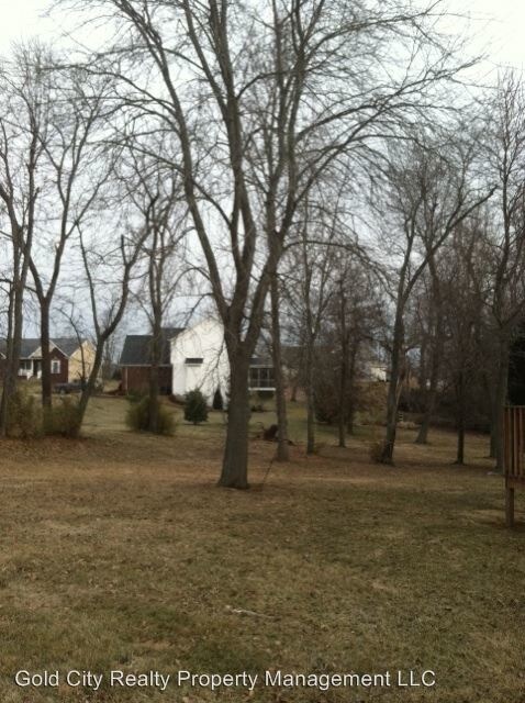 Building Photo - 706 Princeton Dr