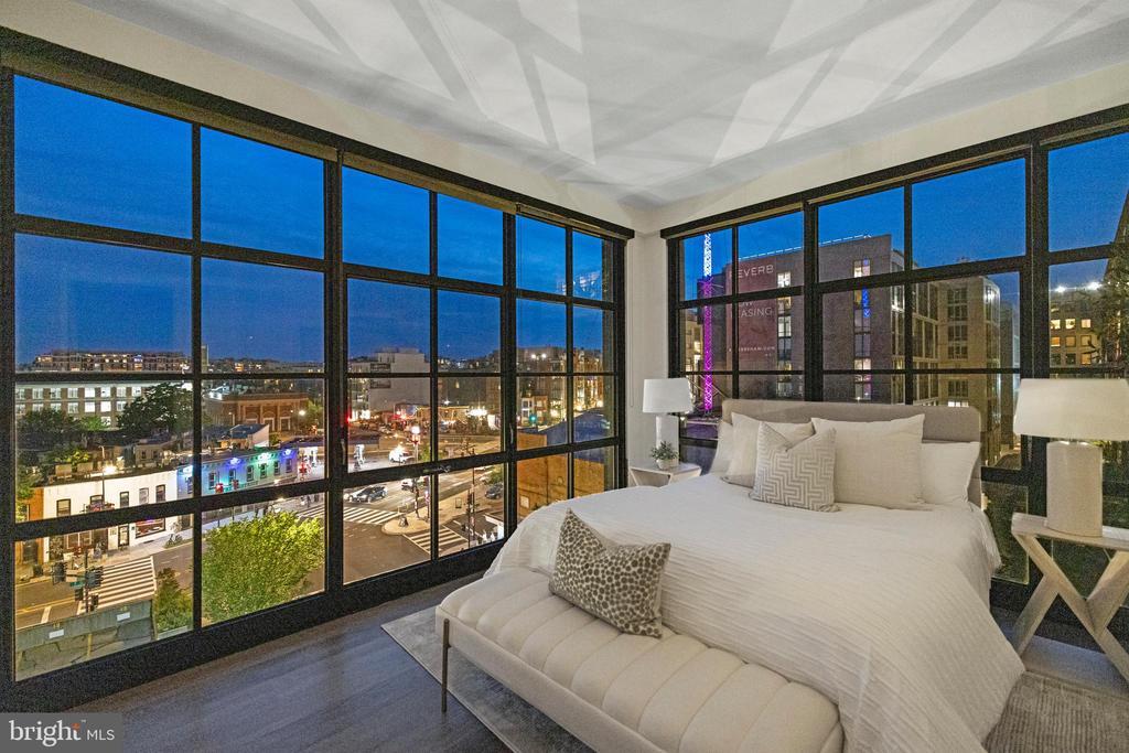 Foto principal - 2030 8th St NW