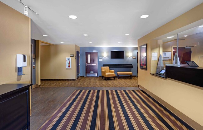 Building Photo - Furnished Studio-Fishkill - Westage Center