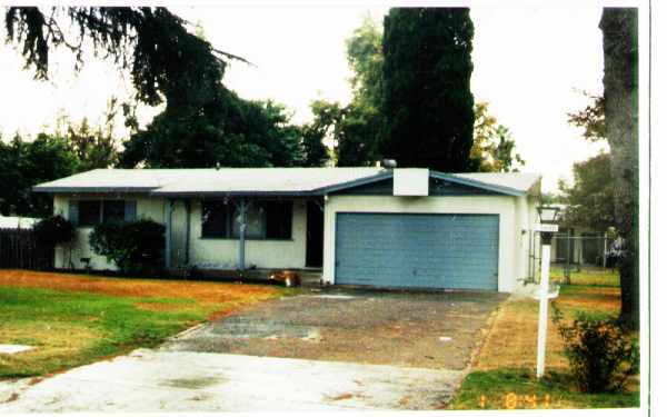 Foto del edificio - 11440-11448 Cherrylee Dr
