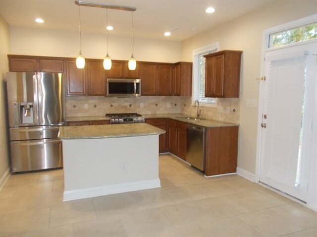Foto del edificio - 1505 Bucklebury Ct