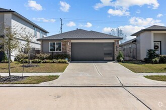 Building Photo - 12723 Ermine St