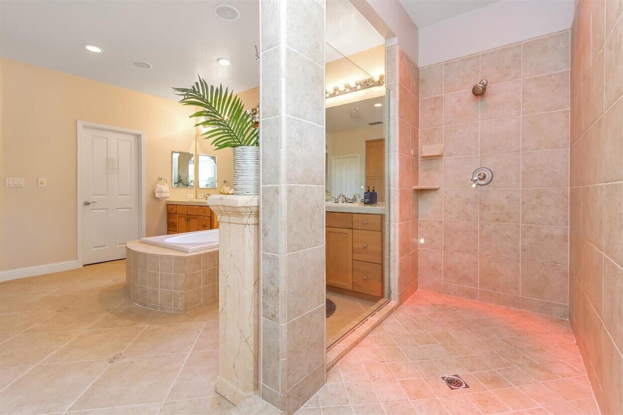 Foto principal - 5063 Winterfield Dr