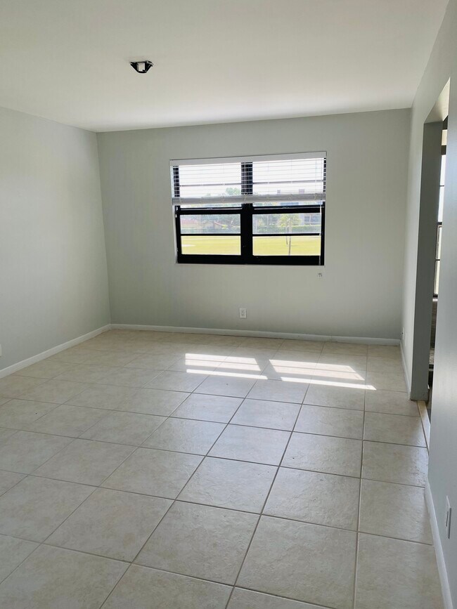 Building Photo - 9370 SW 8th St