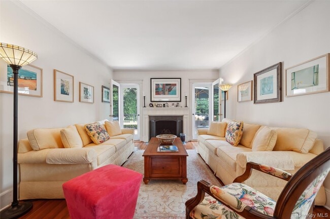 Foto del edificio - 24 Jennings Ave