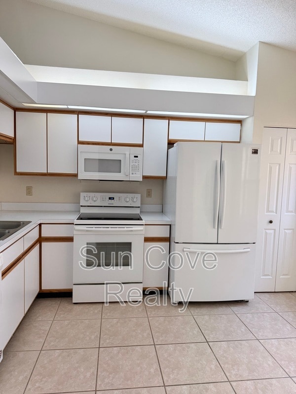 Foto del edificio - 5215 Lochmead Terrace