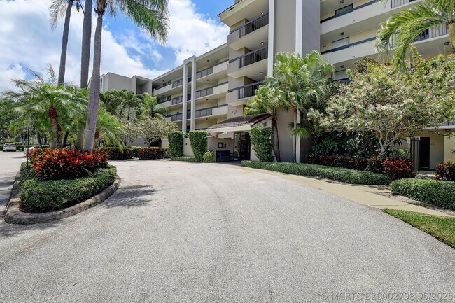 Foto del edificio - 950 Lavers Cir