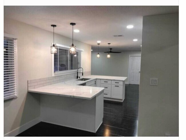 Foto del edificio - 6264 W Desert Inn Rd